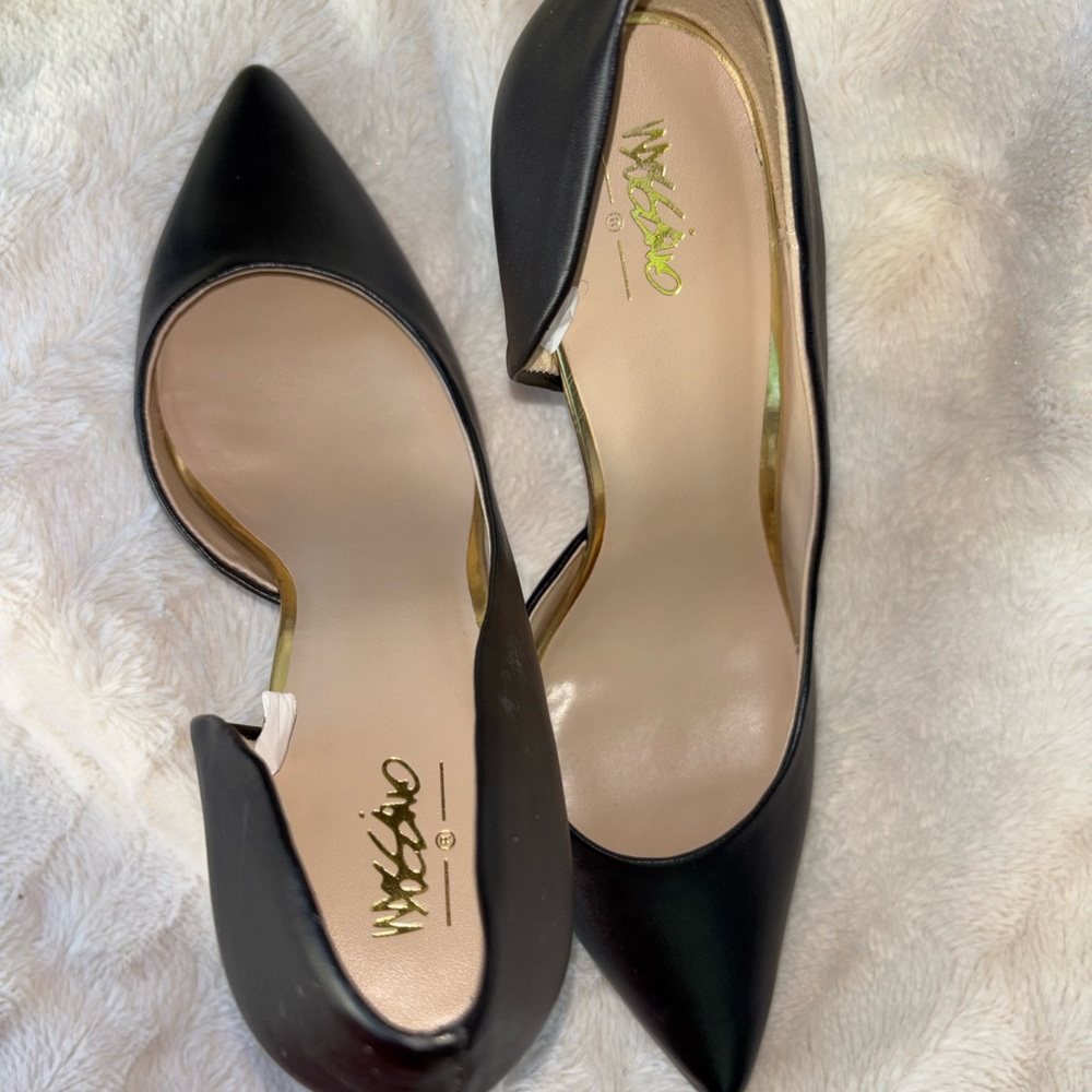 Mossimo Supply Co. Heels Black Pointed Toe Women's size 9